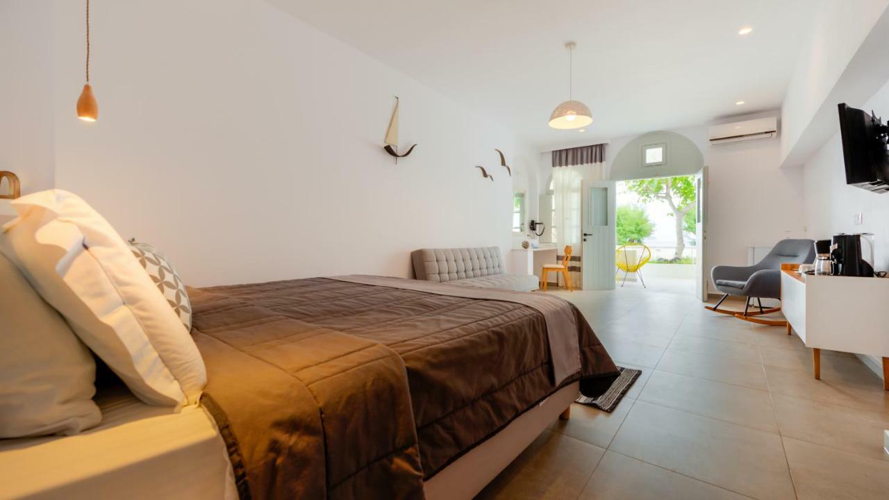 Sigalas Beach Hotel Kamári Extérieur photo